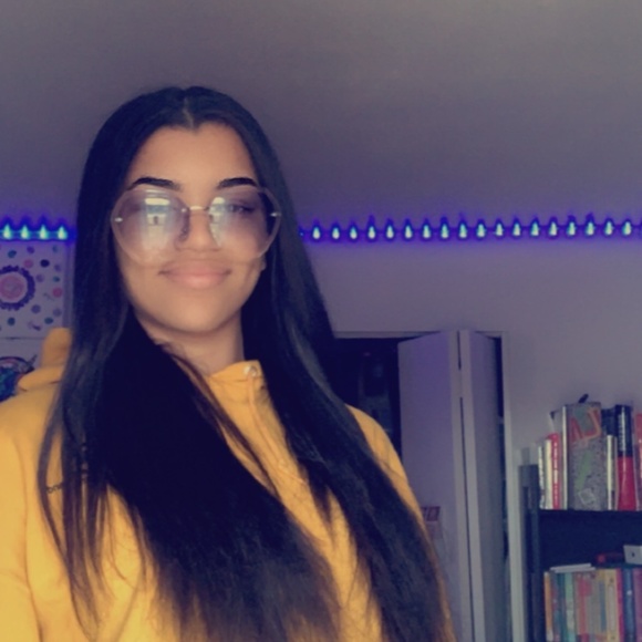 Hexagon Style Fashion SunGlasses In Light Blue - Picture 4 of 4